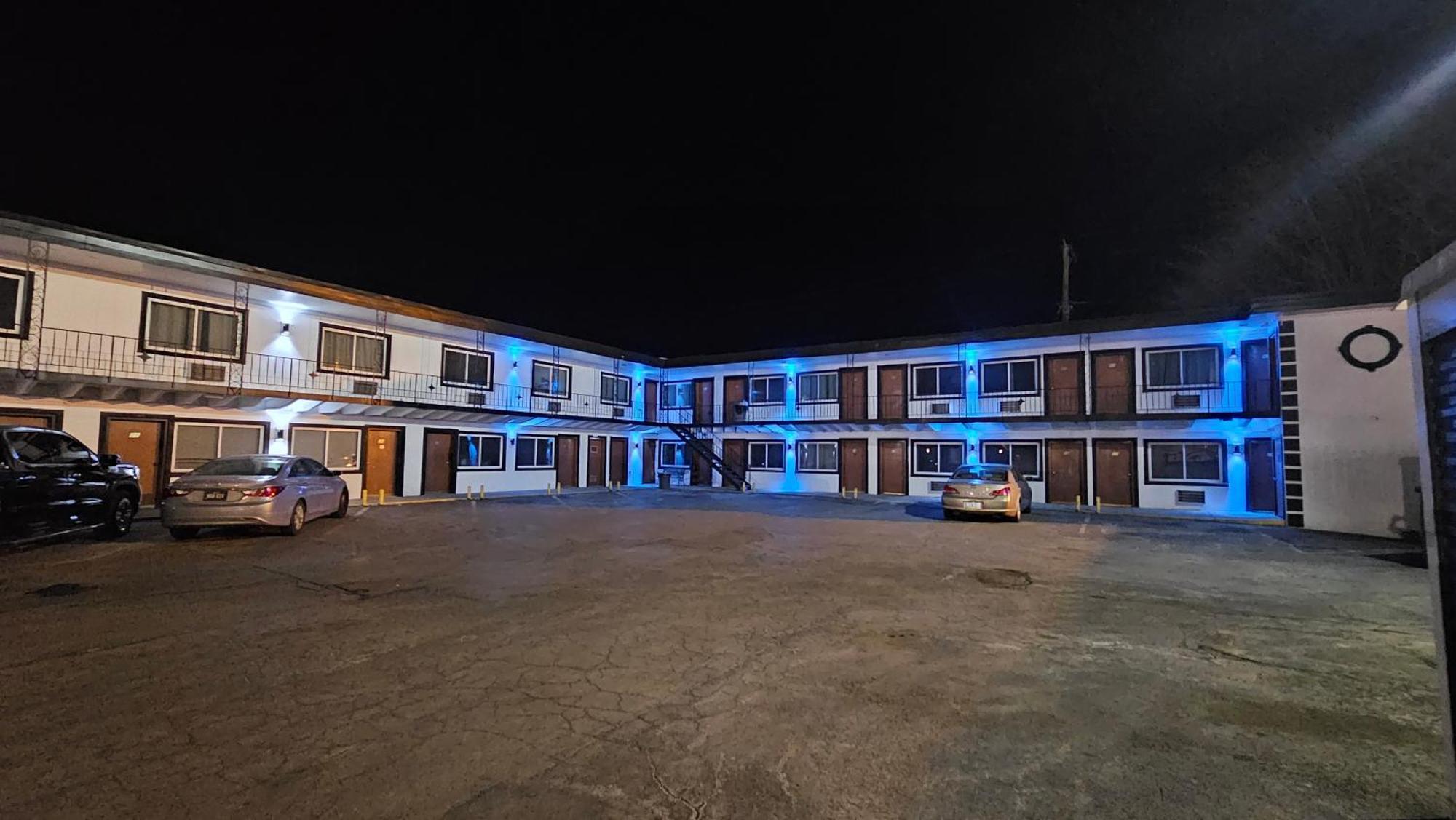 Broadway Inn Council Bluffs Buitenkant foto